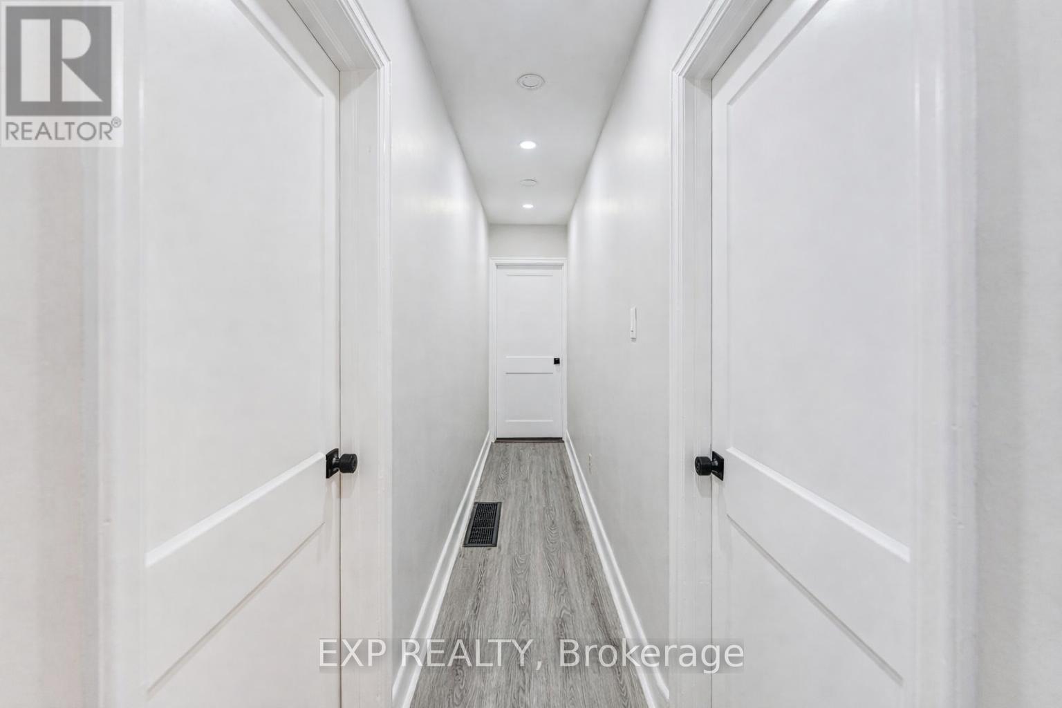 16 Ainslie Avenue, Hamilton, ON - Indoor Photo Showing Other Room