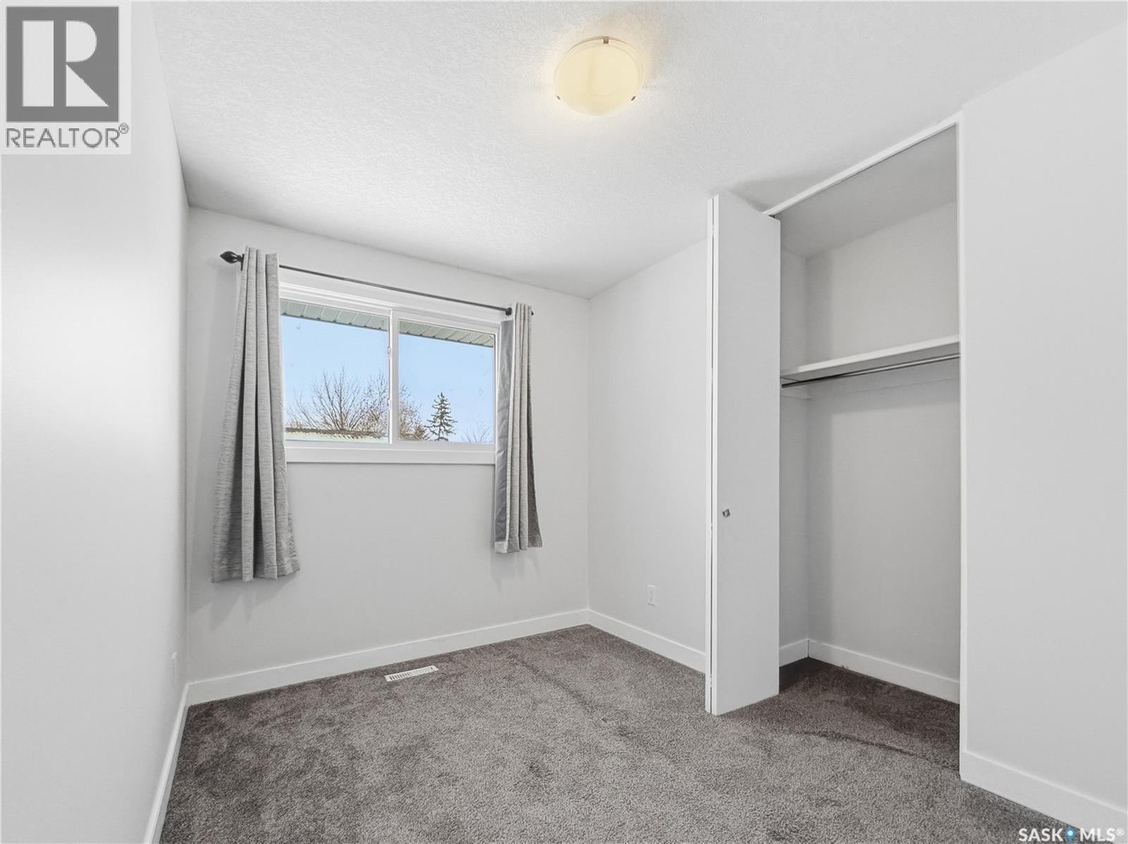 158 Bentley Drive, Regina, SK - Indoor Photo Showing Other Room