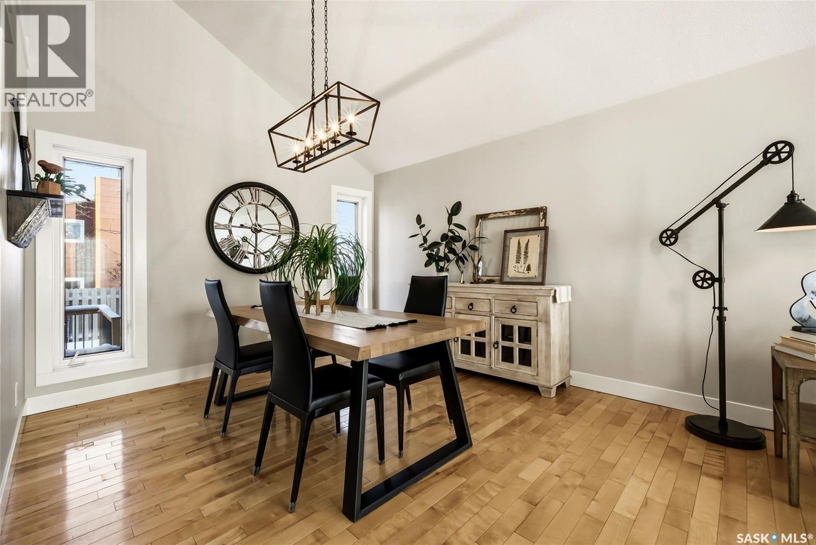 2611 Grainger Place E, Regina, SK - Indoor Photo Showing Dining Room