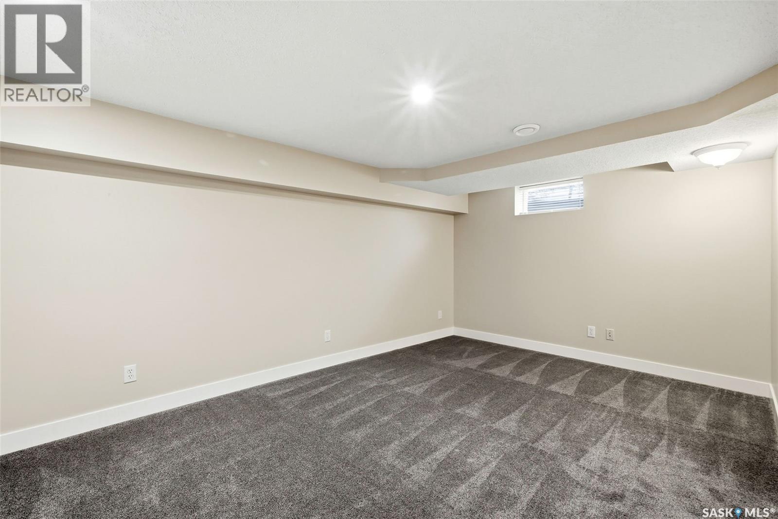 2611 Grainger Place E, Regina, SK - Indoor