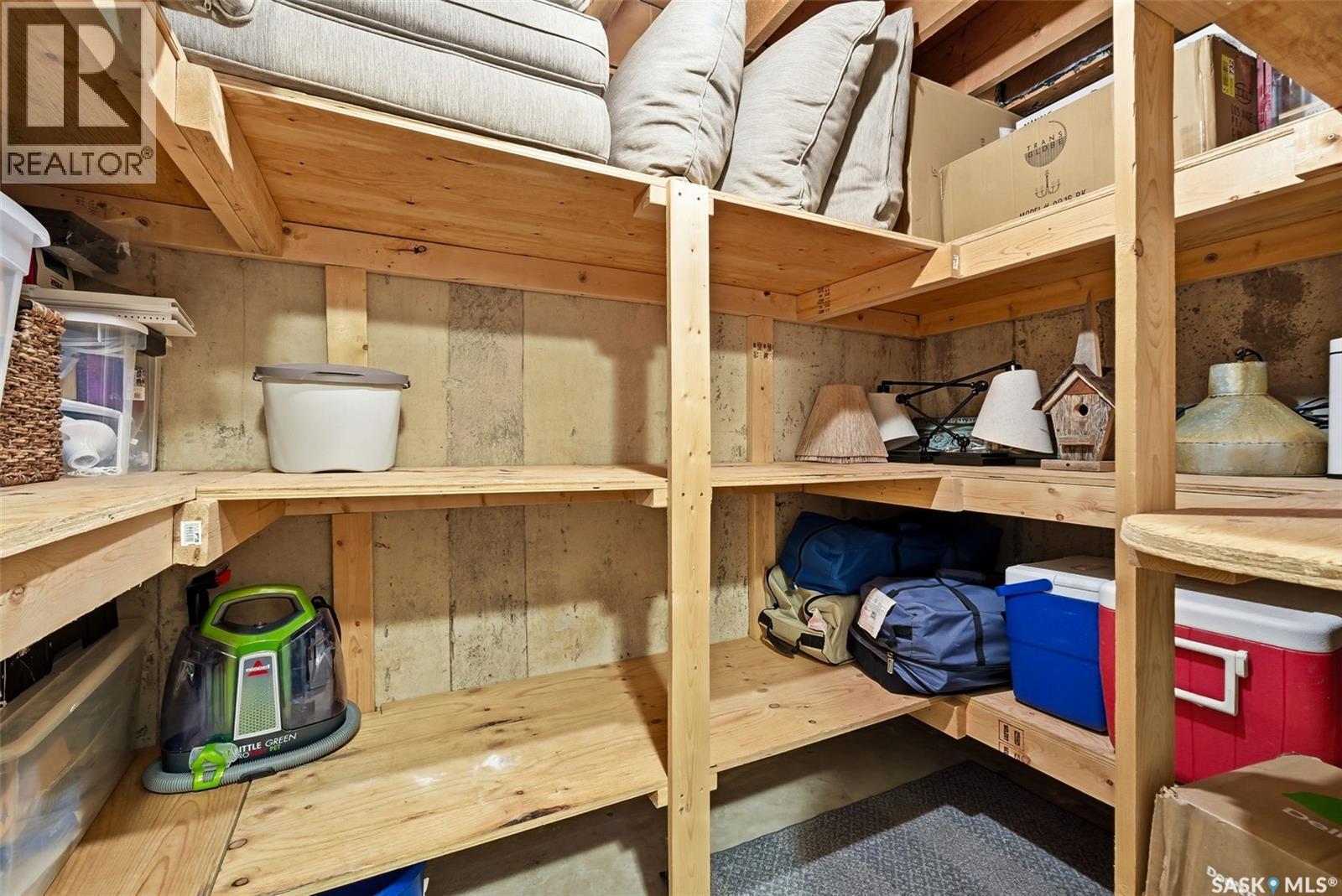 2611 Grainger Place E, Regina, SK - Indoor Photo Showing Other Room