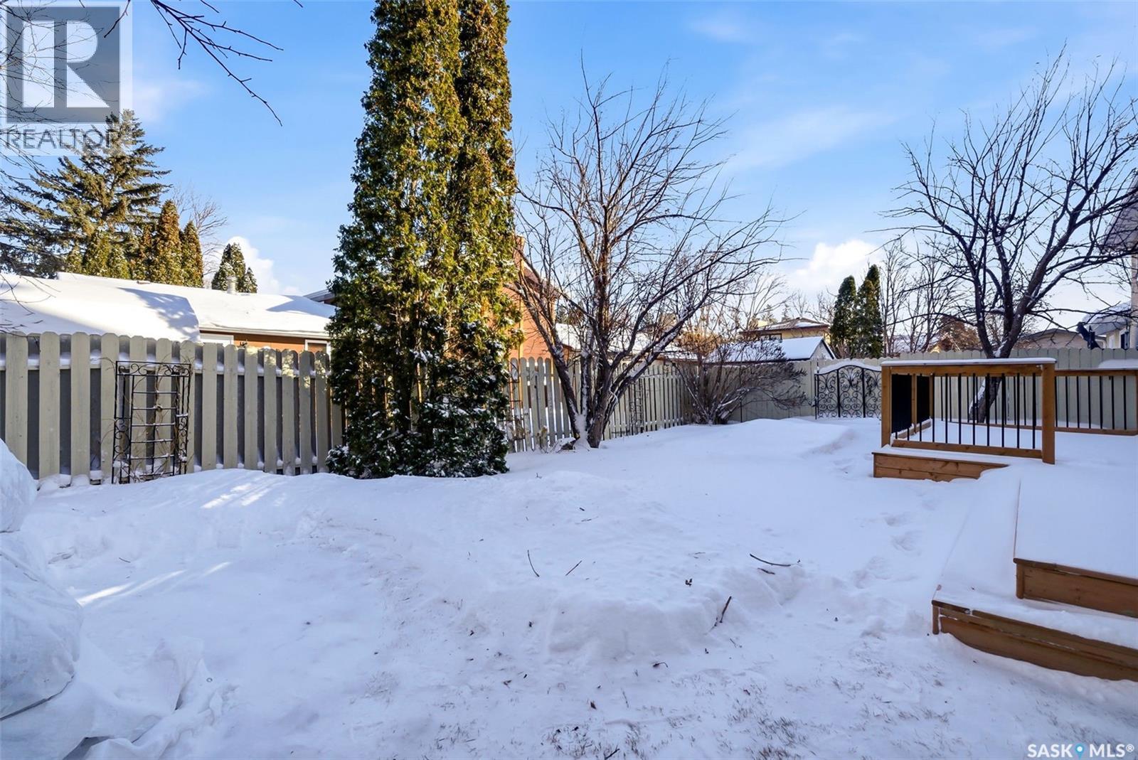2611 Grainger Place E, Regina, SK - Outdoor