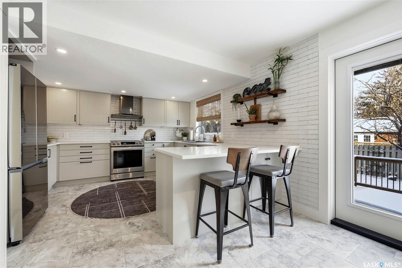 2611 Grainger Place E, Regina, SK - Indoor Photo Showing Kitchen