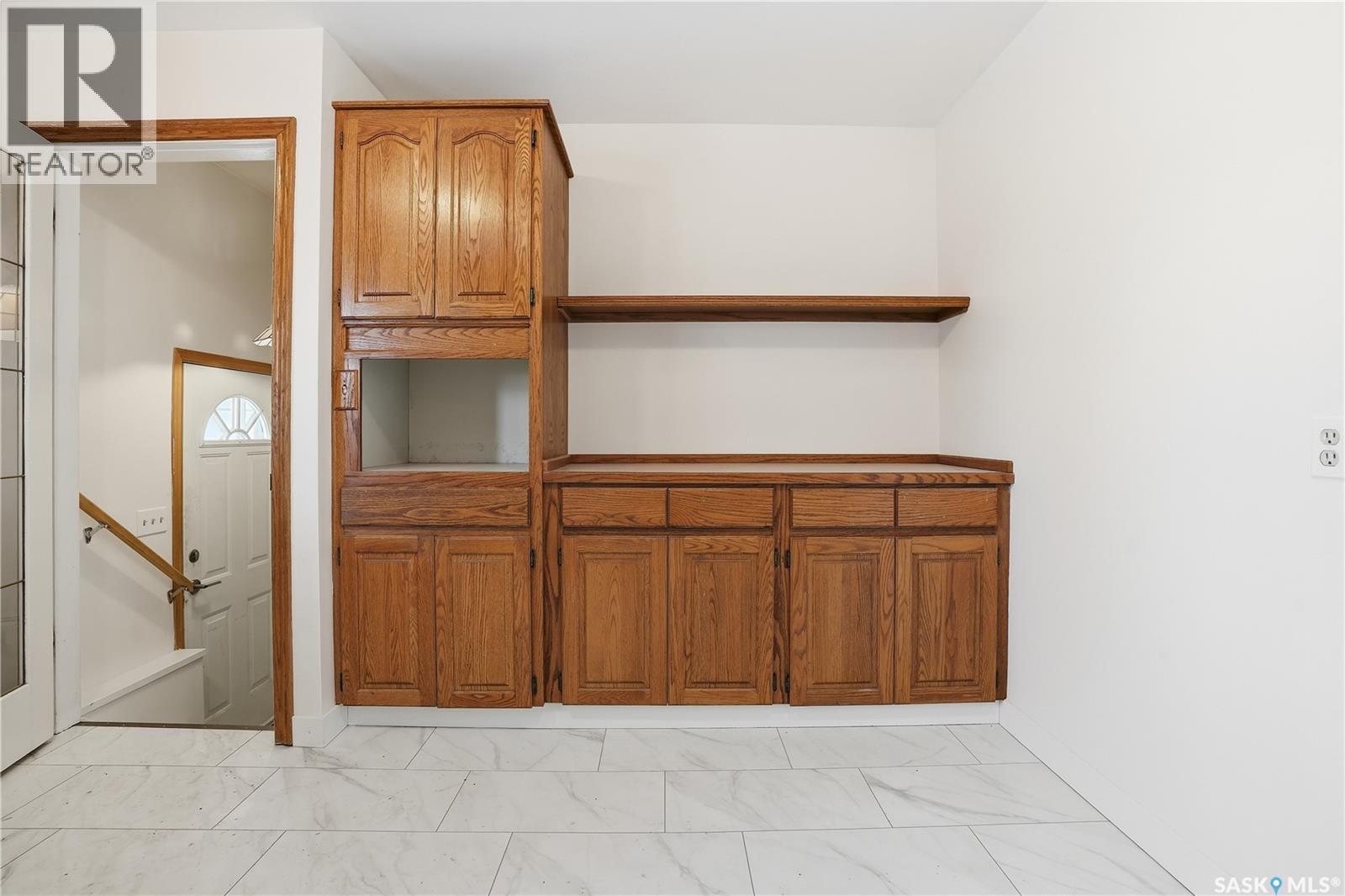 4214 Richmond Place, Regina, SK - Indoor Photo Showing Other Room