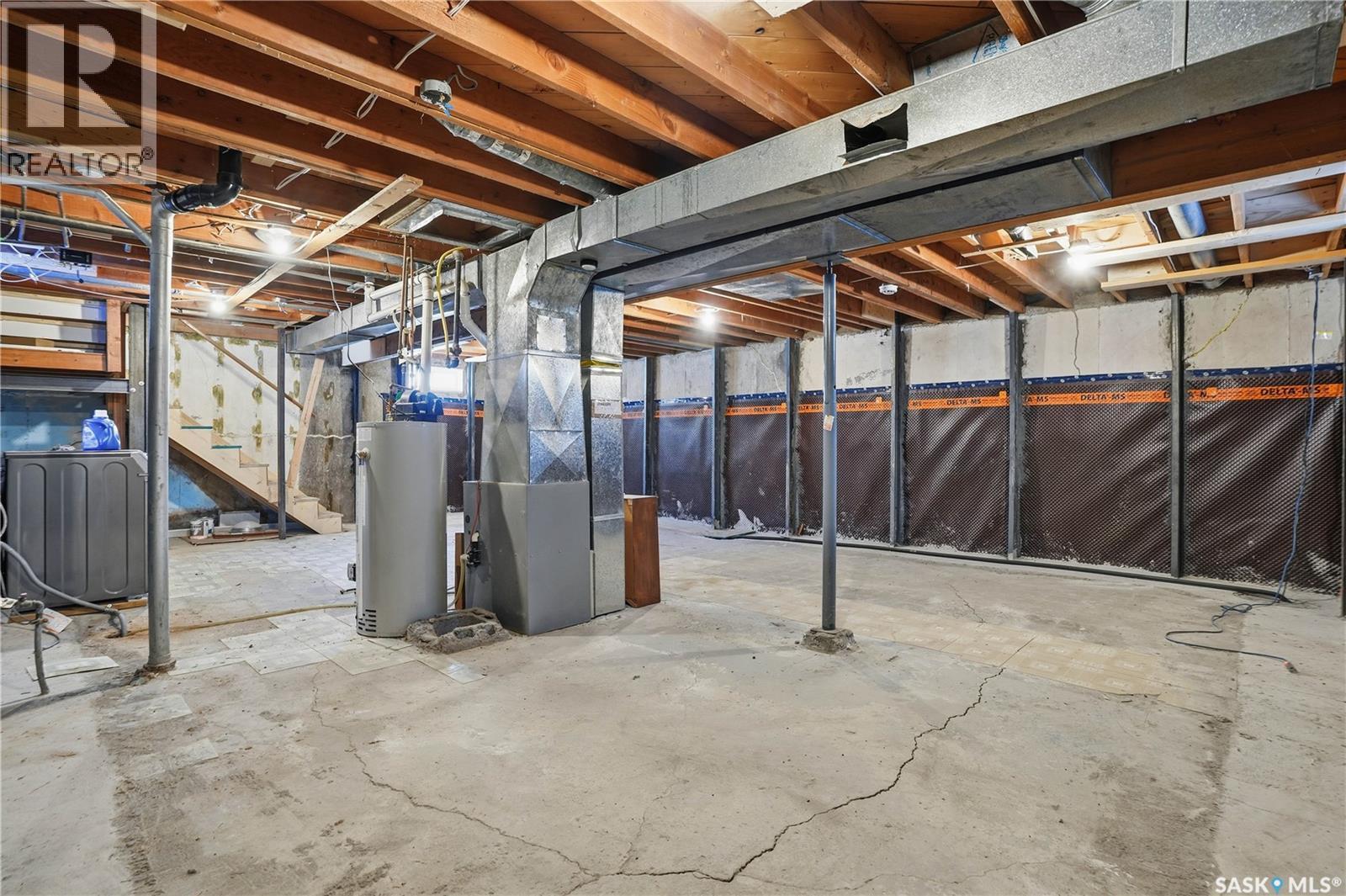 4214 Richmond Place, Regina, SK - Indoor Photo Showing Basement