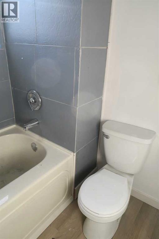 Deep Soaker Tub - 407 4 Avenue, Gleichen, AB - Indoor Photo Showing Bathroom