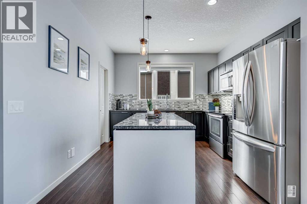 335 Copperpond Row Se, Calgary, AB