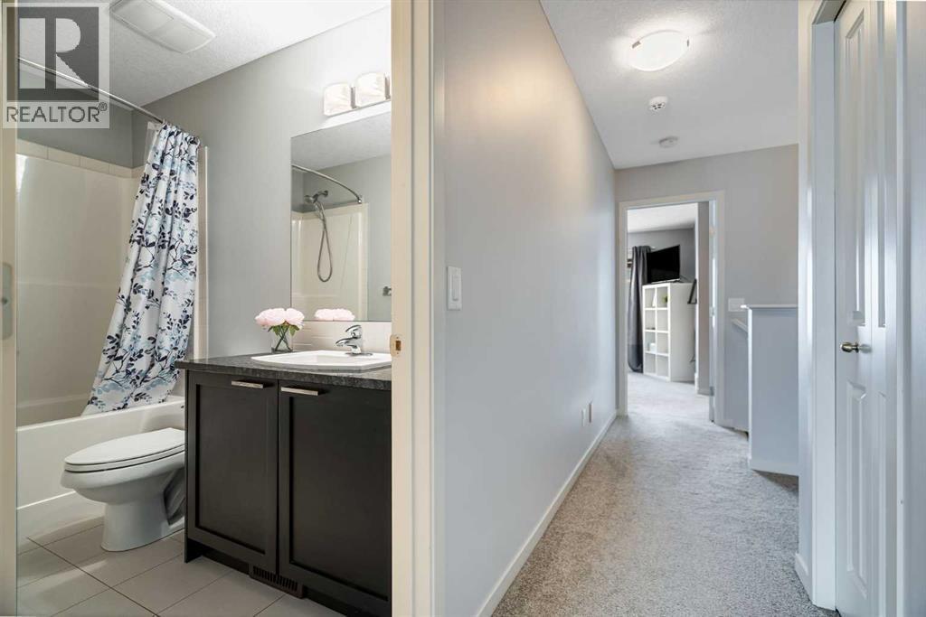 335 Copperpond Row Se, Calgary, AB