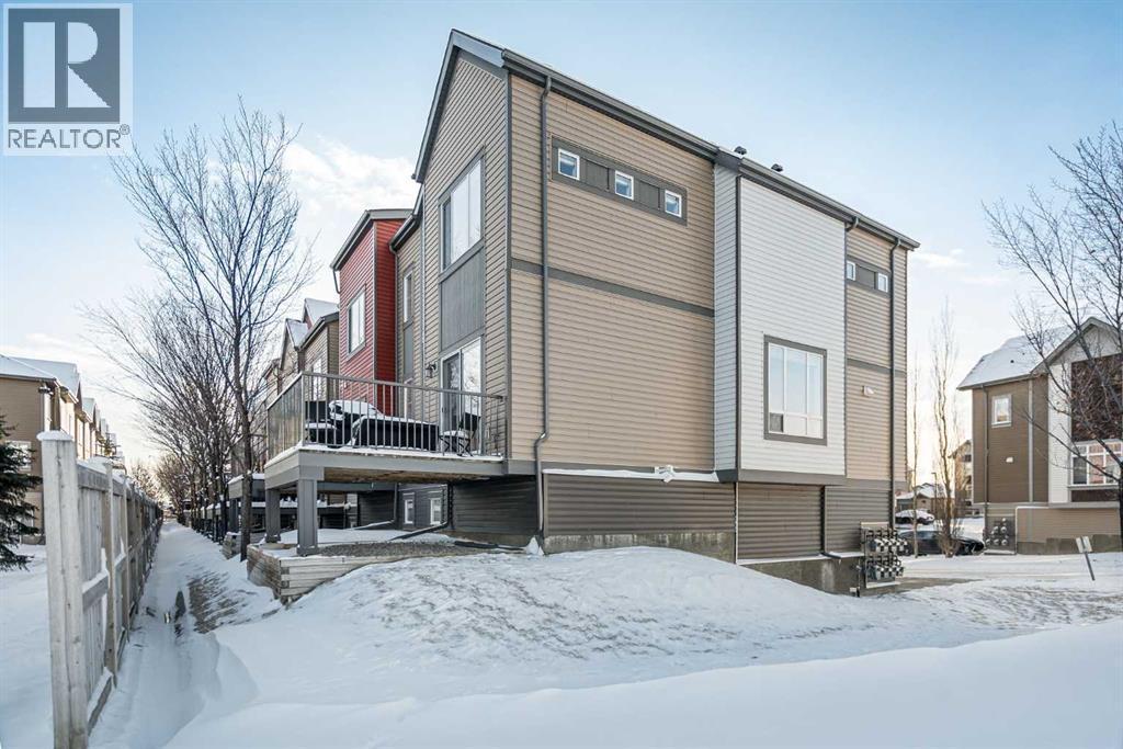 335 Copperpond Row Se, Calgary, AB