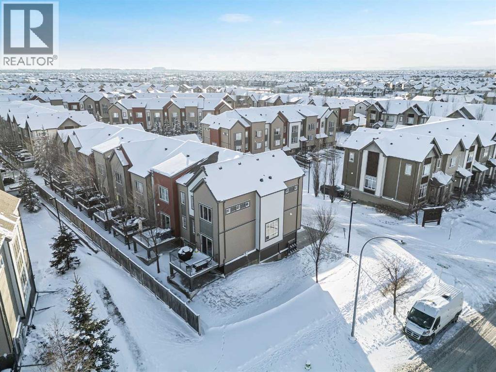 335 Copperpond Row Se, Calgary, AB