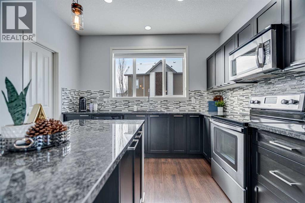 335 Copperpond Row Se, Calgary, AB