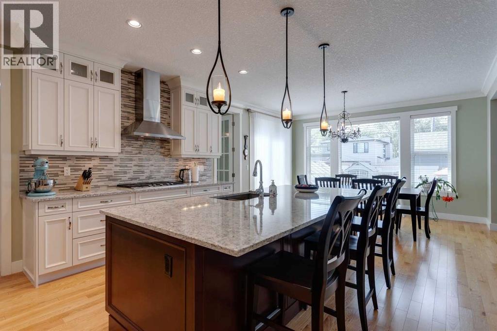 417 29 Avenue Nw, Calgary, AB - Indoor Photo Showing Other Room