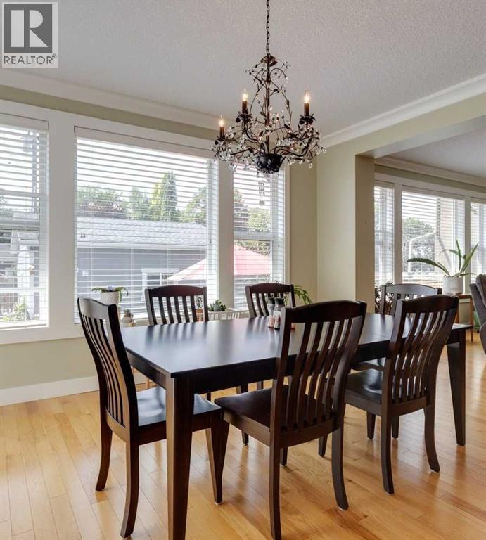 417 29 Avenue Nw, Calgary, AB - Indoor Photo Showing Dining Room