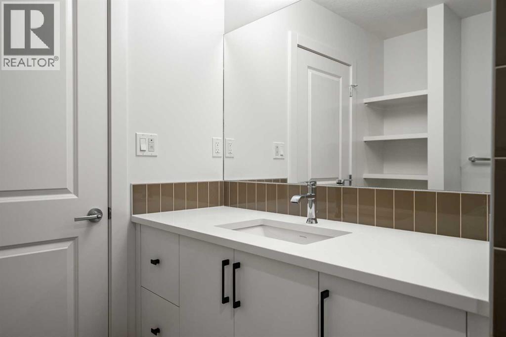 302, 550 Seton Circle Se, Calgary, AB - Indoor Photo Showing Bathroom