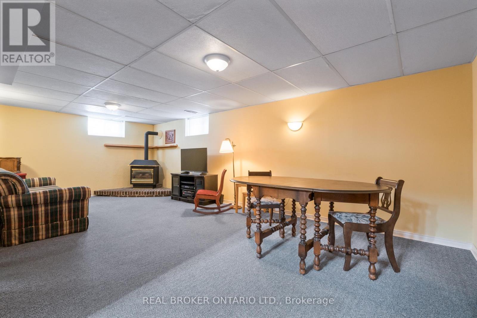 20 Cardinal Drive, Hamilton, ON - Indoor