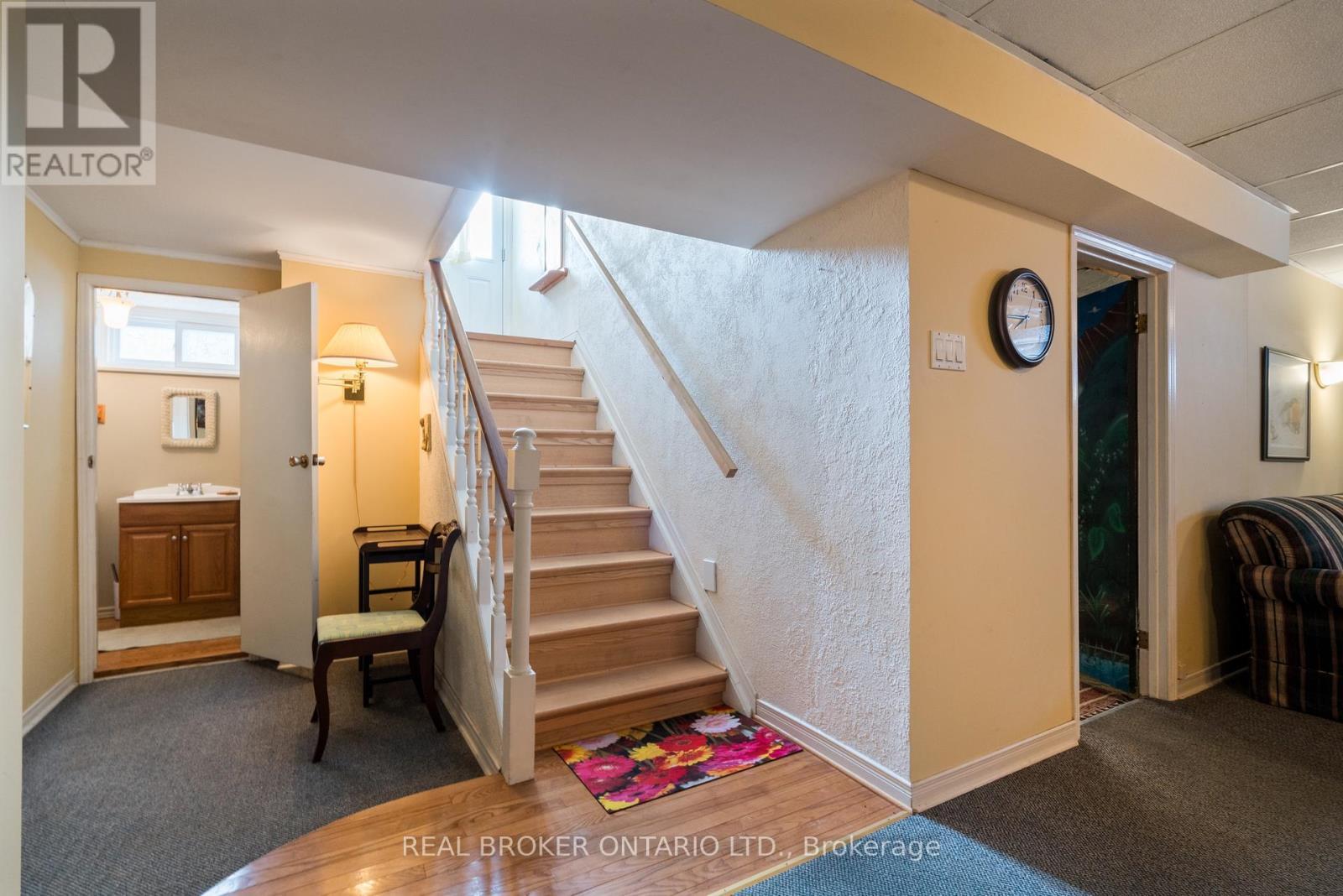 20 Cardinal Drive, Hamilton, ON - Indoor Photo Showing Other Room