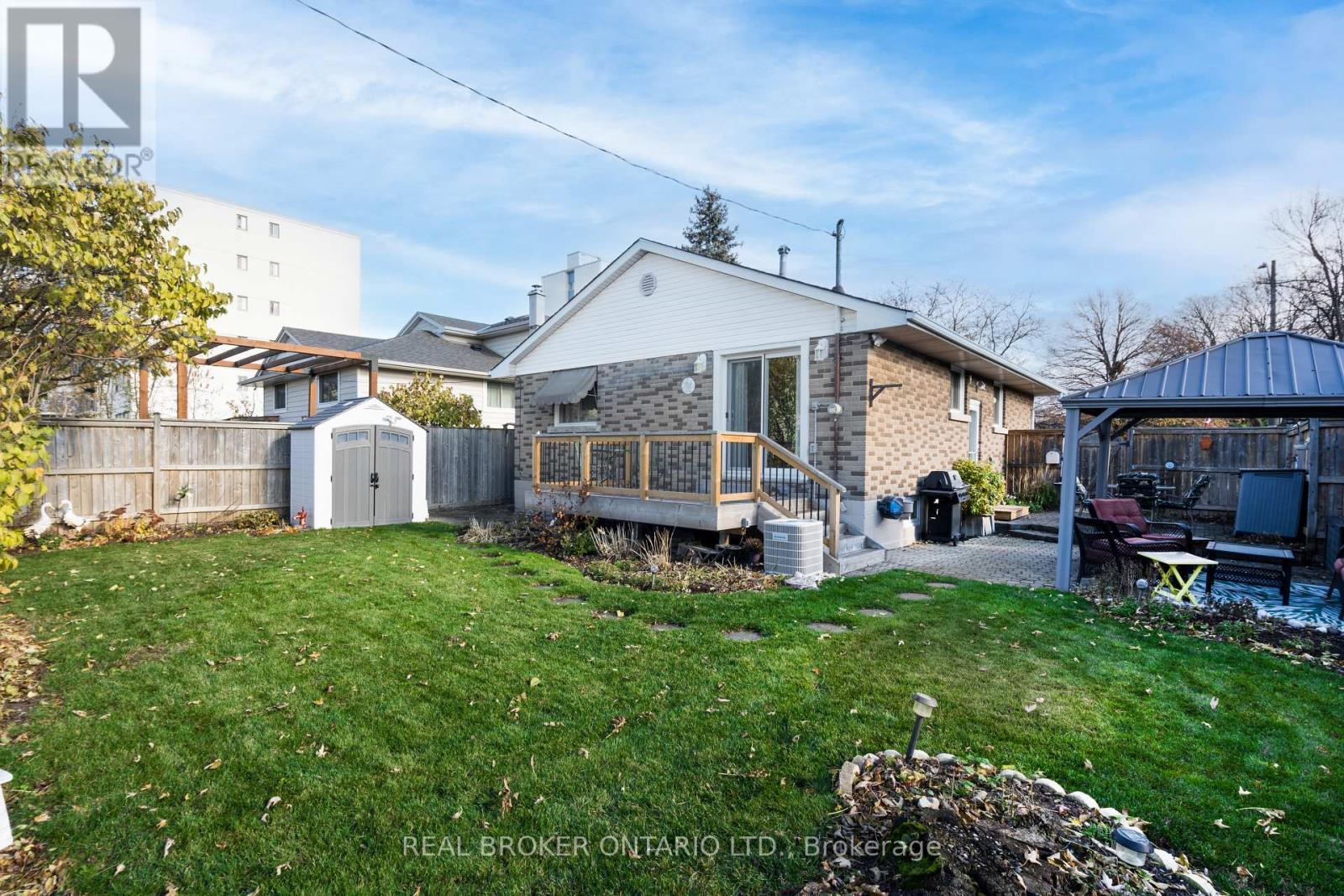 20 Cardinal Drive, Hamilton, ON - Outdoor With Deck Patio Veranda