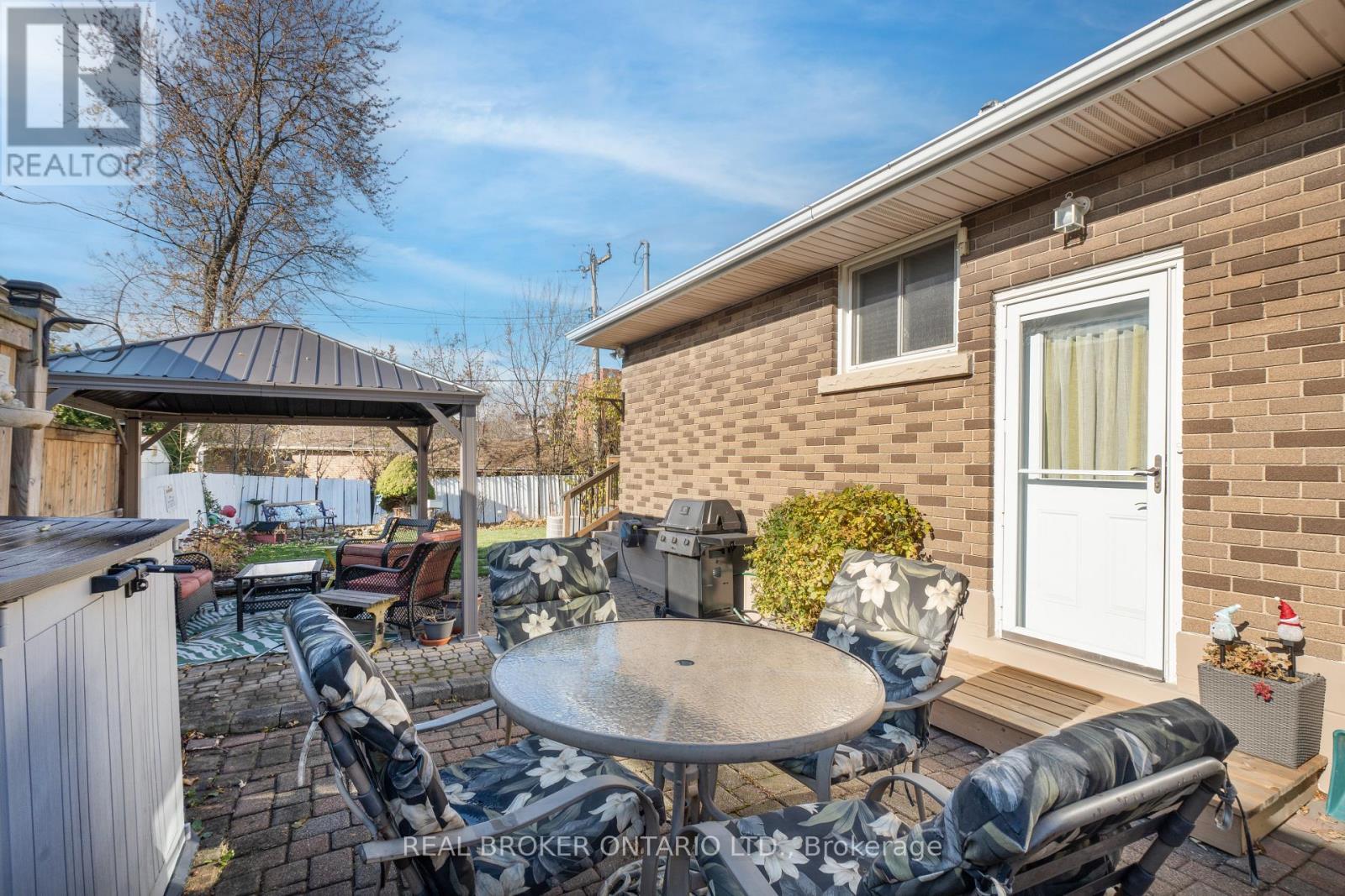 20 Cardinal Drive, Hamilton, ON - Outdoor With Deck Patio Veranda With Exterior