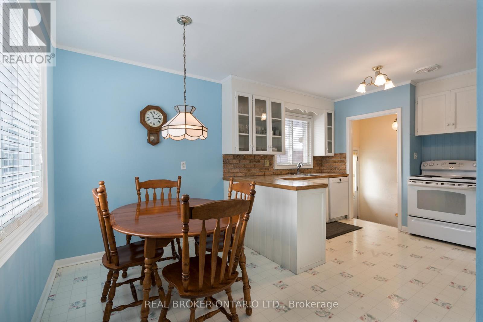 20 Cardinal Drive, Hamilton, ON - Indoor