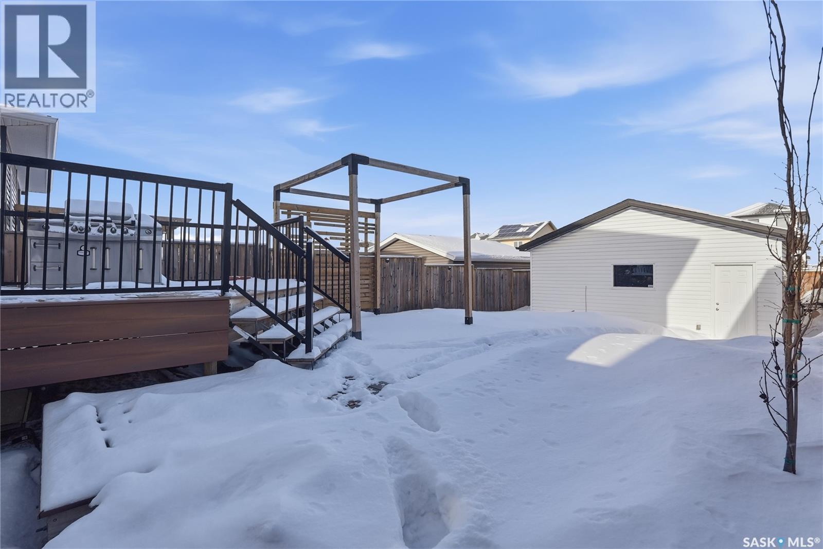230 Kloppenburg Way, Saskatoon, SK - Outdoor