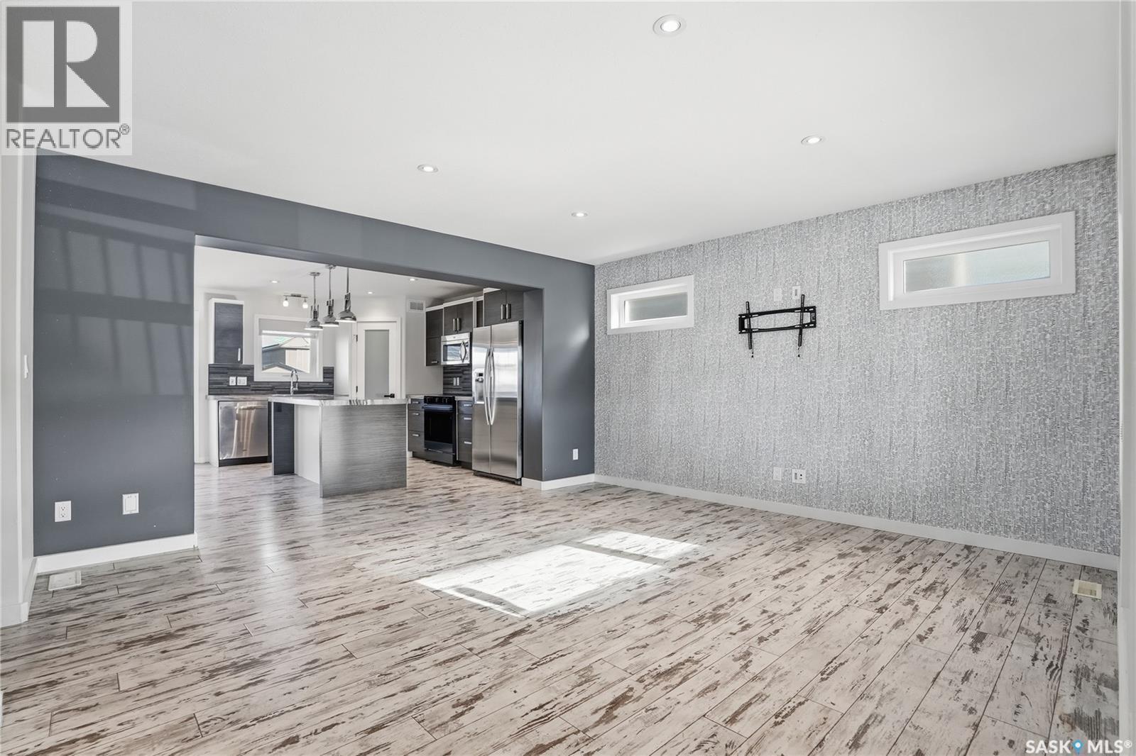 230 Kloppenburg Way, Saskatoon, SK - Indoor