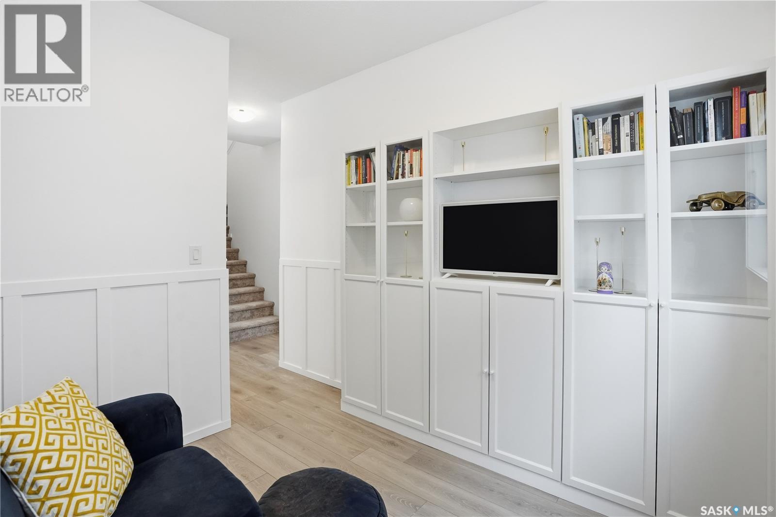 3033 Bellegarde Crescent, Regina, SK - Indoor