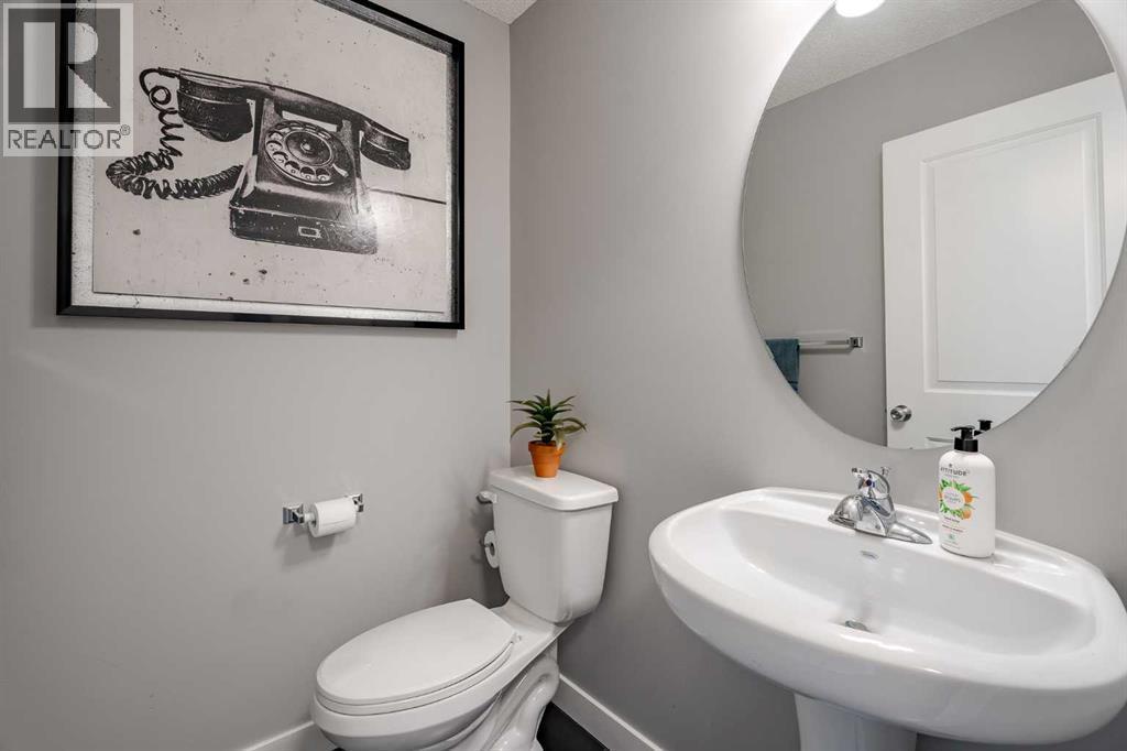 110 Skyview Ranch Manor Ne, Calgary, AB - Indoor Photo Showing Bathroom