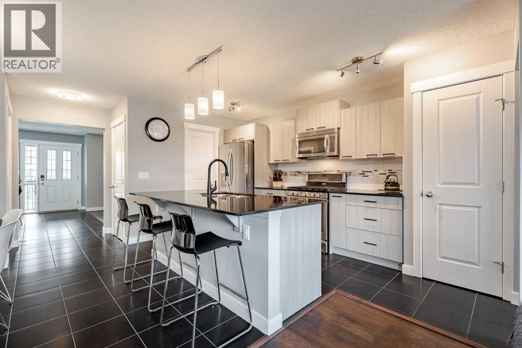 110 Skyview Ranch Manor Ne, Calgary, AB - Indoor Photo Showing Kitchen With Upgraded Kitchen