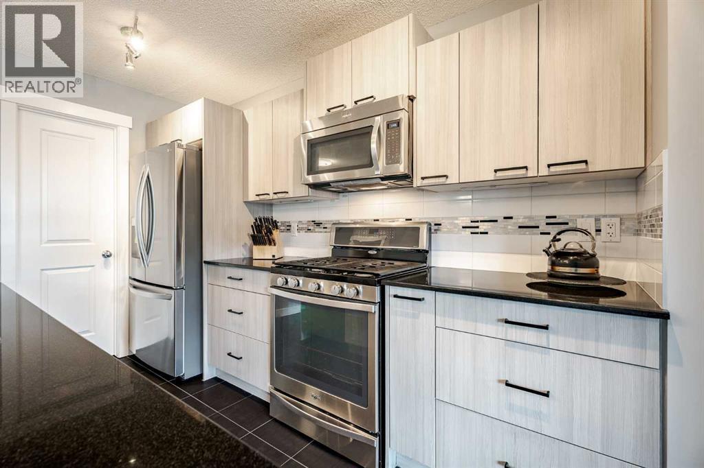 110 Skyview Ranch Manor Ne, Calgary, AB - Indoor Photo Showing Kitchen With Stainless Steel Kitchen