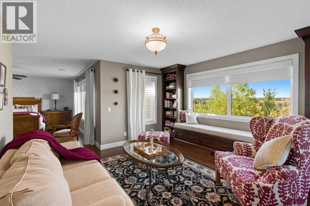 41 Evergreen Mount Sw, Calgary, AB - Indoor Photo Showing Living Room