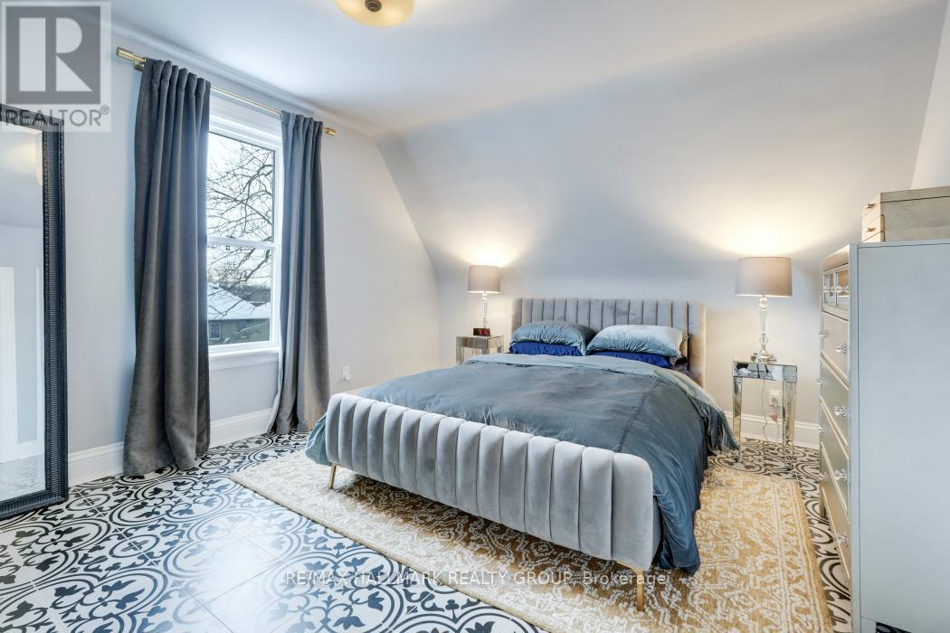 410 Mcleod Street, Ottawa, ON - Indoor Photo Showing Bedroom