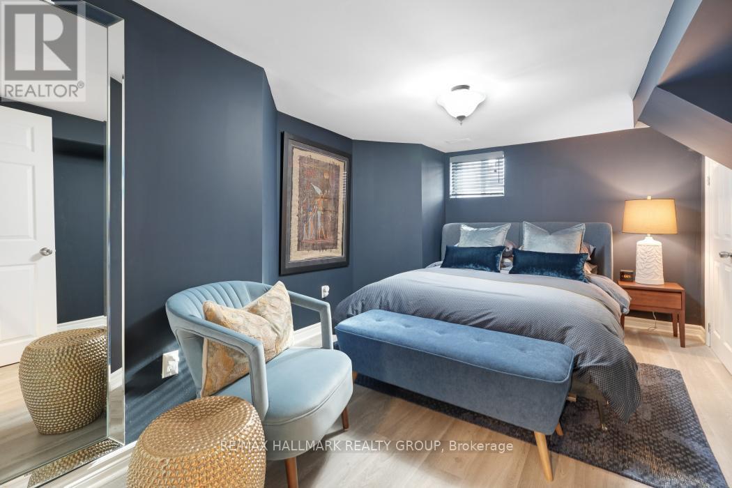 410 Mcleod Street, Ottawa, ON - Indoor Photo Showing Bedroom