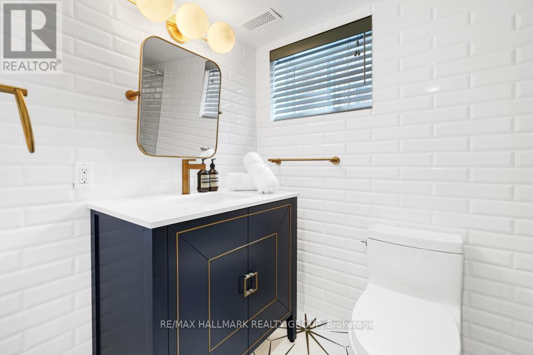 410 Mcleod Street, Ottawa, ON - Indoor Photo Showing Bathroom