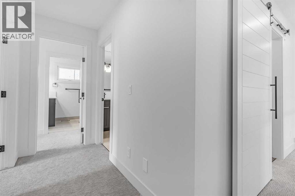 340 West Chestermere Drive, Chestermere, AB - Indoor Photo Showing Other Room