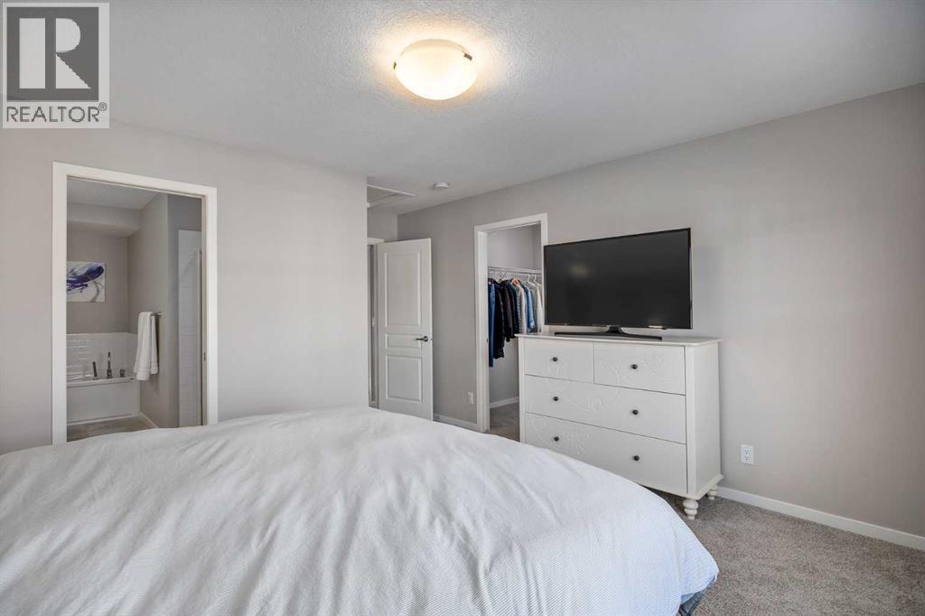 63 Masters Crescent Se, Calgary, AB - Indoor Photo Showing Bedroom
