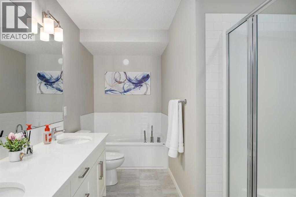 63 Masters Crescent Se, Calgary, AB - Indoor Photo Showing Bathroom