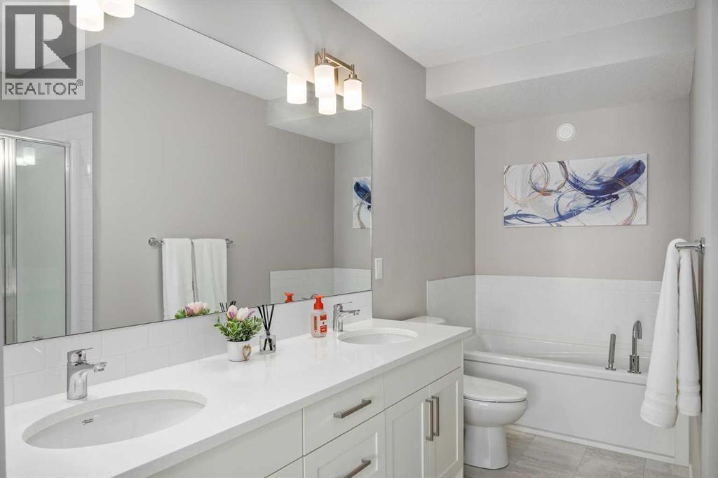 63 Masters Crescent Se, Calgary, AB - Indoor Photo Showing Bathroom