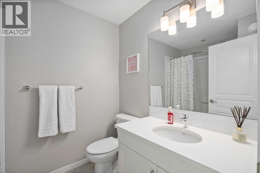 63 Masters Crescent Se, Calgary, AB - Indoor Photo Showing Bathroom