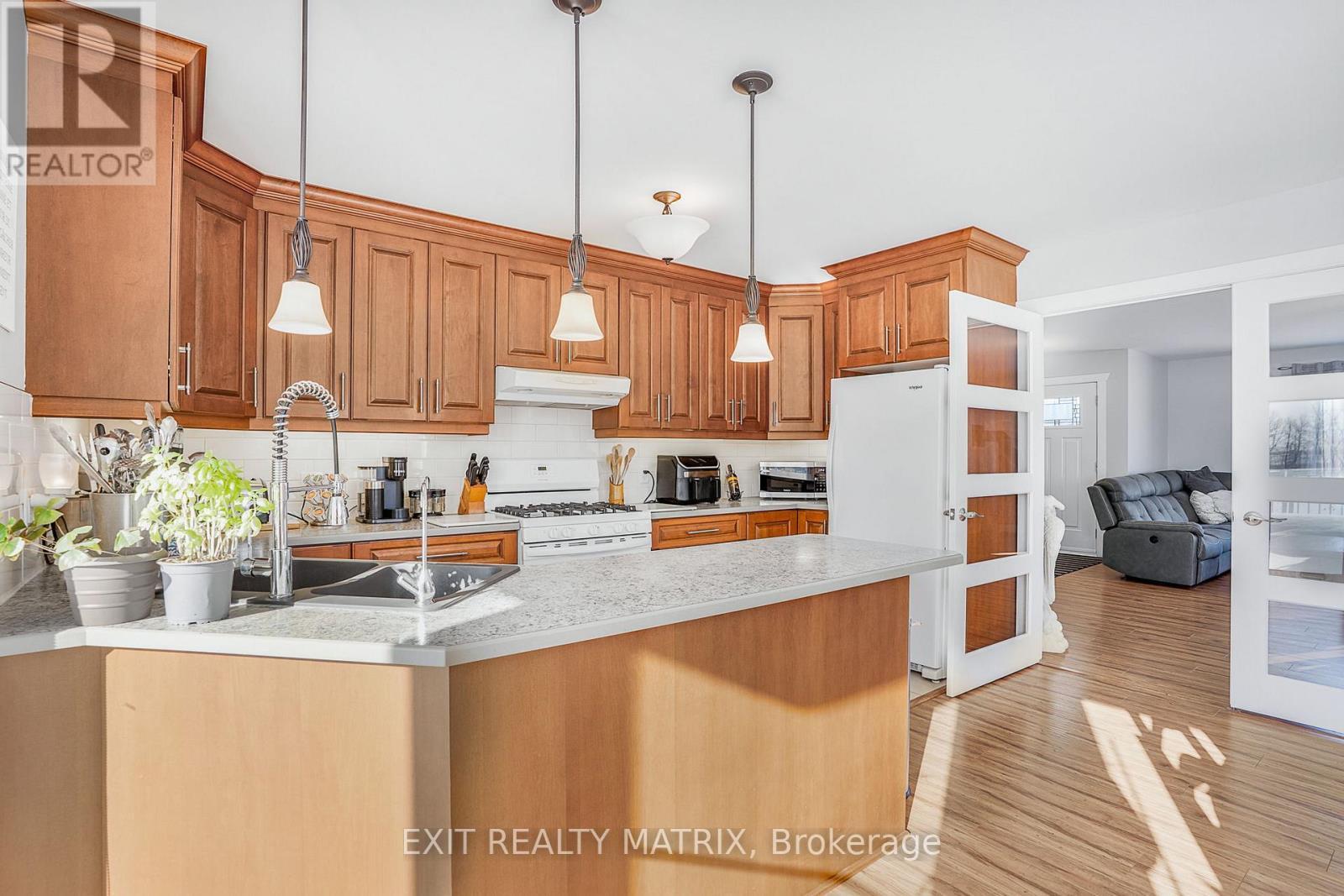 3100 Pattee Road E, Champlain, ON - Indoor Photo Showing Kitchen