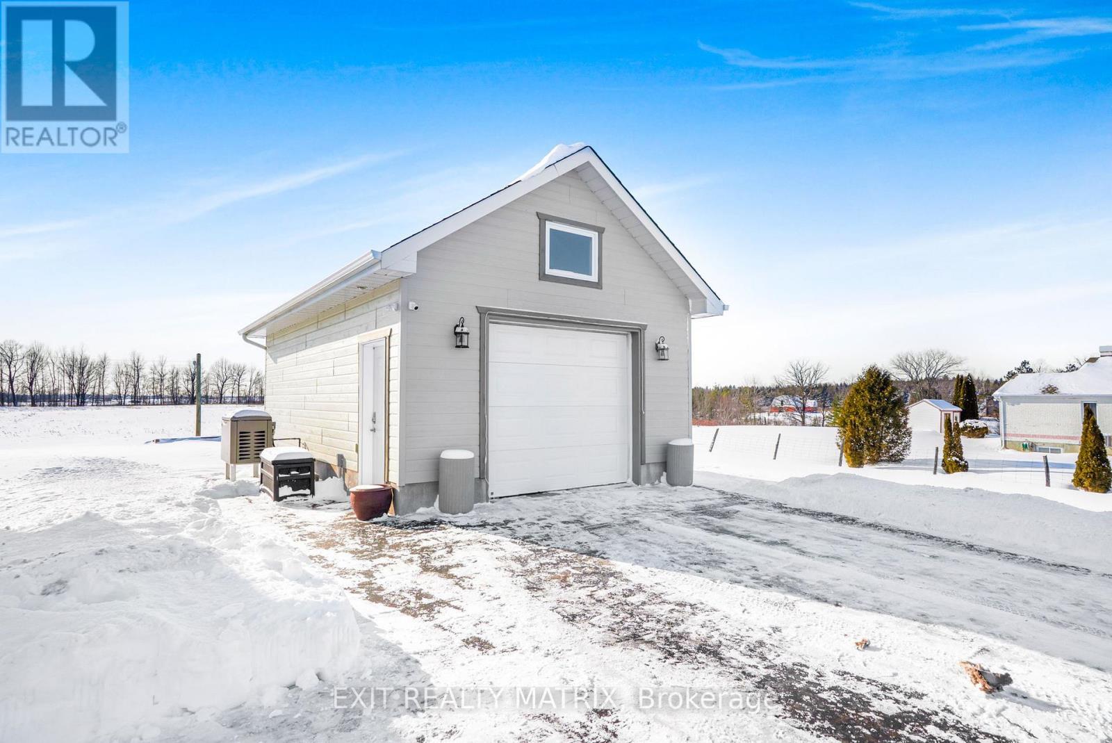 3100 Pattee Road E, Champlain, ON - Outdoor