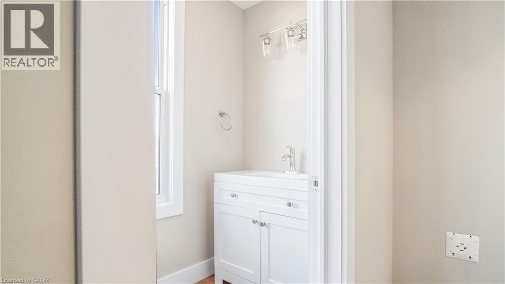 Bathroom with vanity and baseboards - 491 Upper Wentworth Street, Hamilton, ON - Indoor