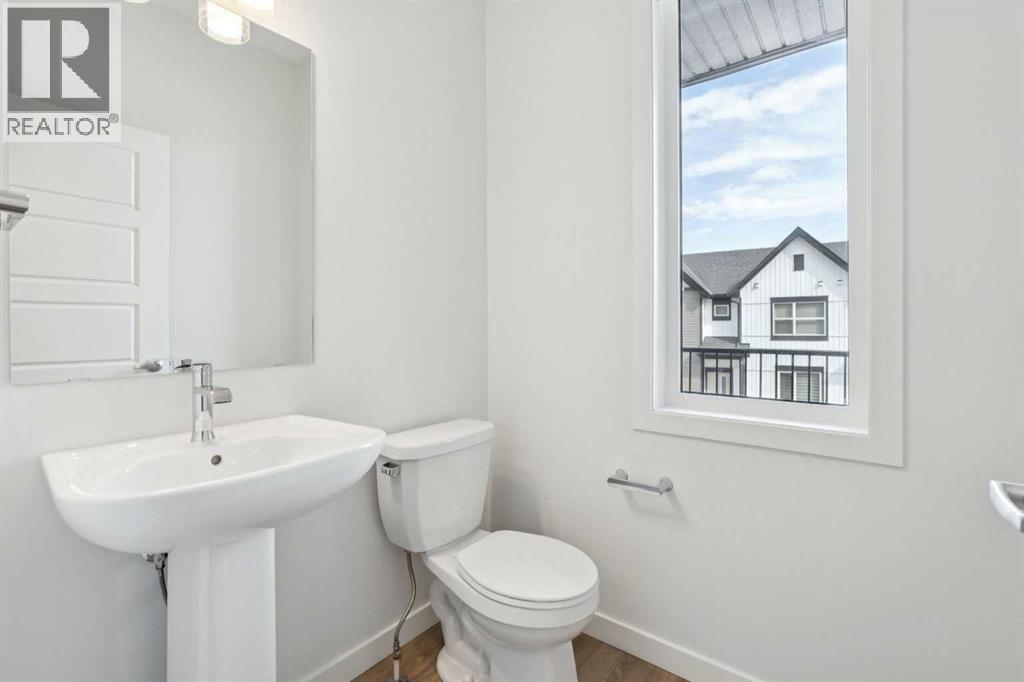 54 Evanscrest Manor Nw, Calgary, AB - Indoor Photo Showing Bathroom