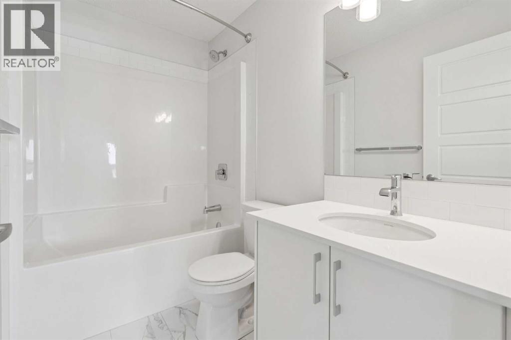 54 Evanscrest Manor Nw, Calgary, AB - Indoor Photo Showing Bathroom