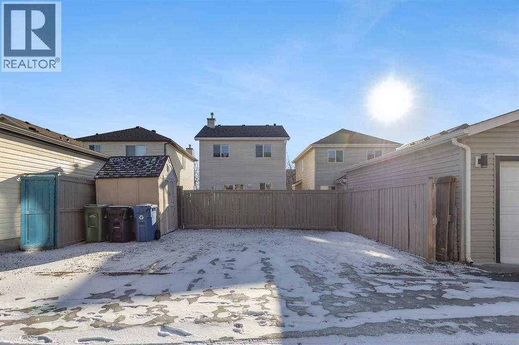 183 Covepark Way Ne, Calgary, AB - Outdoor