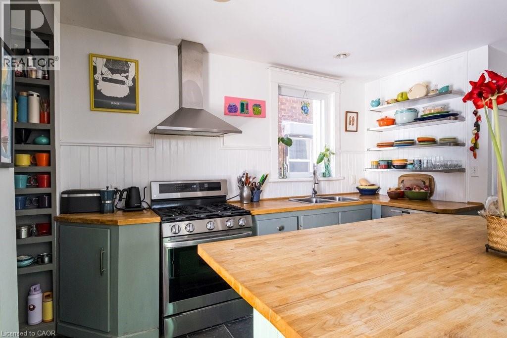 44 Cline Avenue N, Hamilton, ON - Indoor Photo Showing Kitchen With Double Sink
