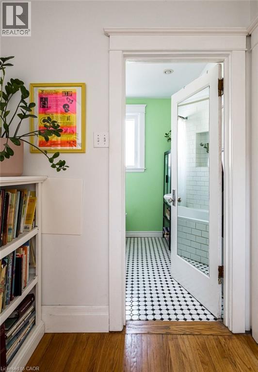 44 Cline Avenue N, Hamilton, ON - Indoor Photo Showing Other Room