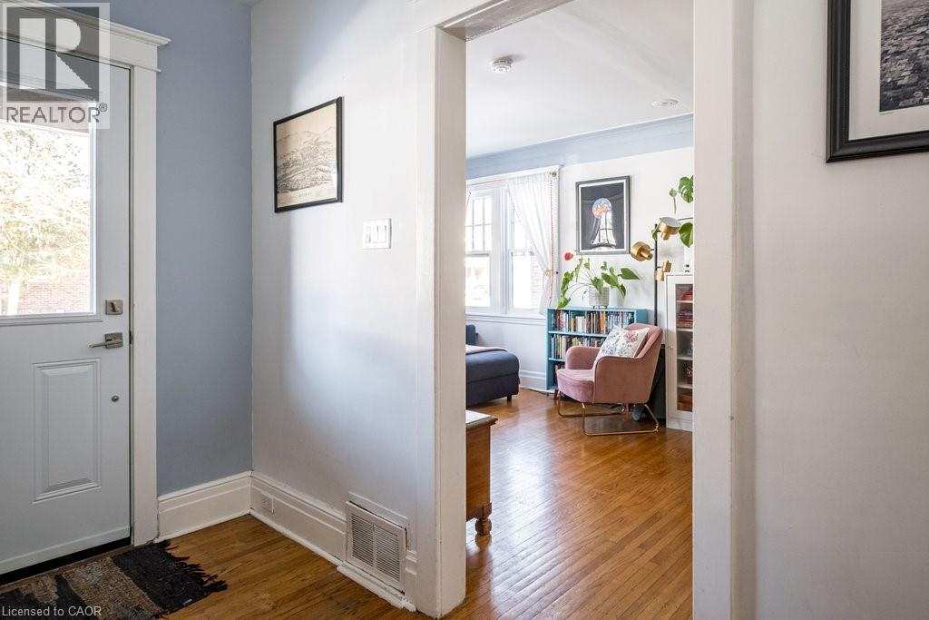 44 Cline Avenue N, Hamilton, ON - Indoor Photo Showing Other Room