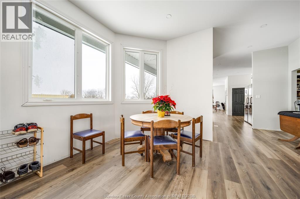 856 Talbot, Lakeshore, ON - Indoor Photo Showing Dining Room