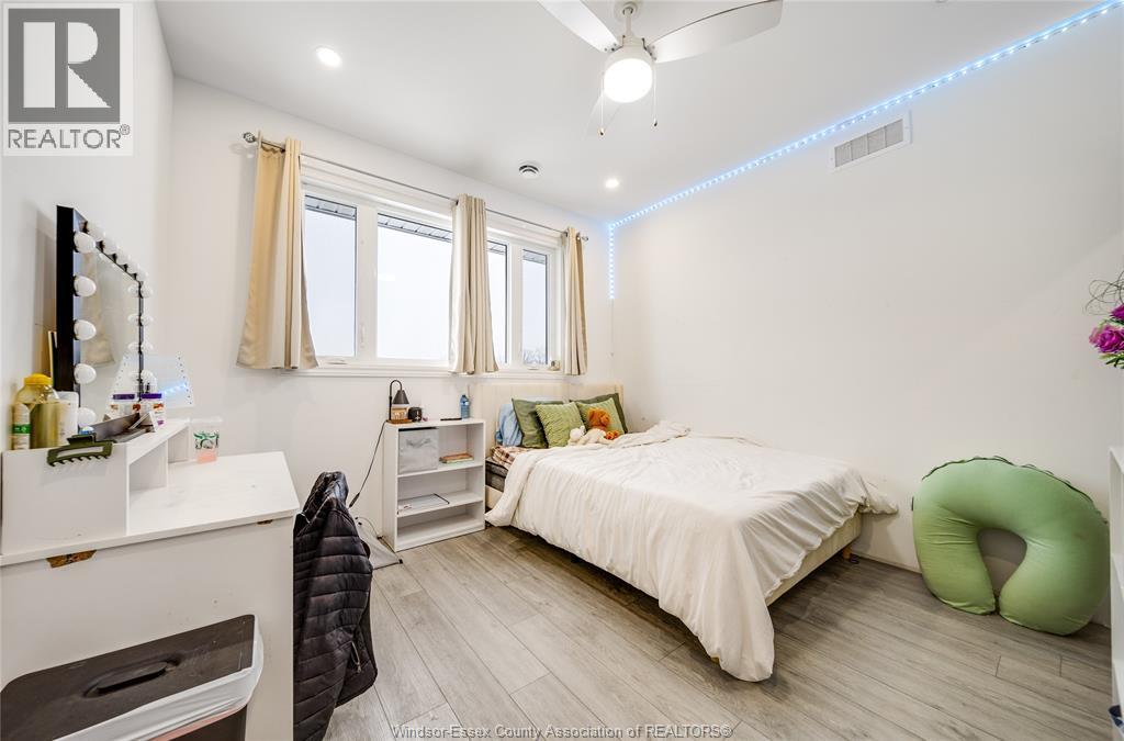 856 Talbot, Lakeshore, ON - Indoor Photo Showing Bedroom