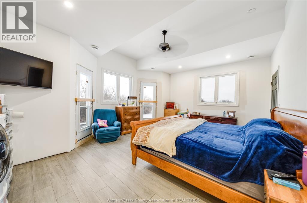 856 Talbot, Lakeshore, ON - Indoor Photo Showing Bedroom